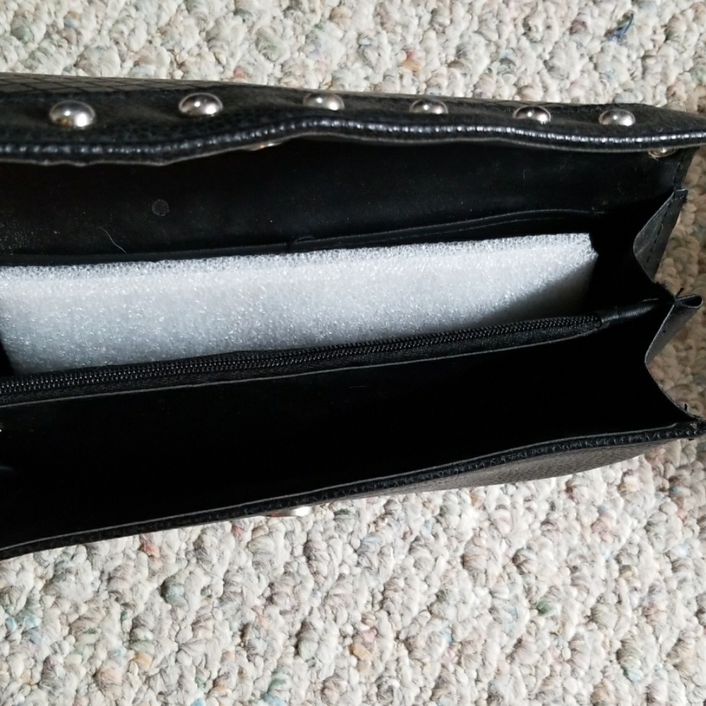 Purse - Picture 2 of 2